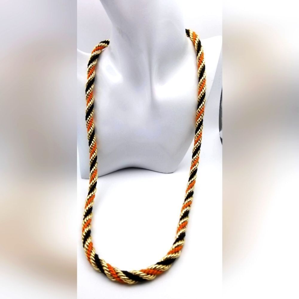 Enchanted‎ life twist ripe necklace